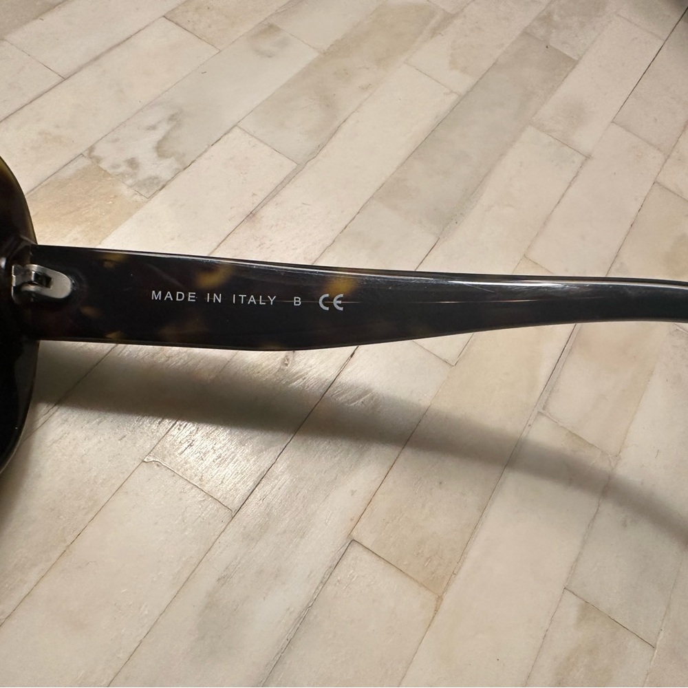 Authentic Chanel Sunglasses - Picture 4 of 7